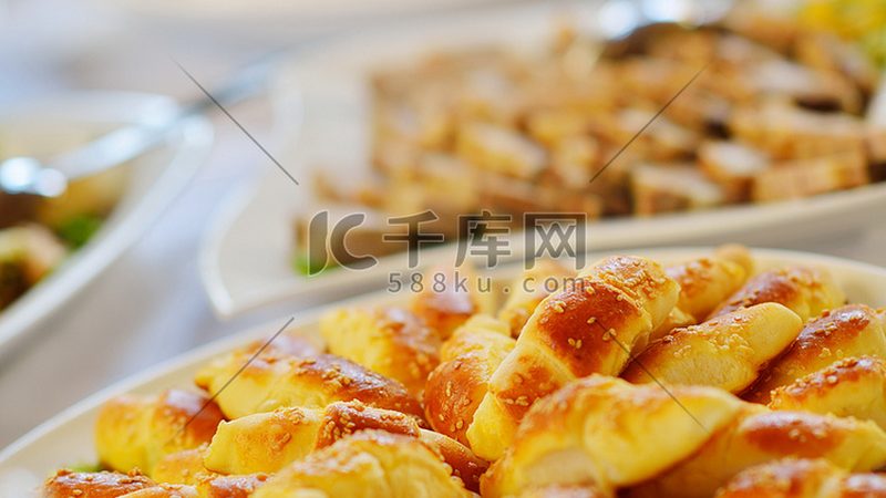 小包装蜜饯果干作为一种方便携带的休闲食品，其规格多样，主要分为以下几类：